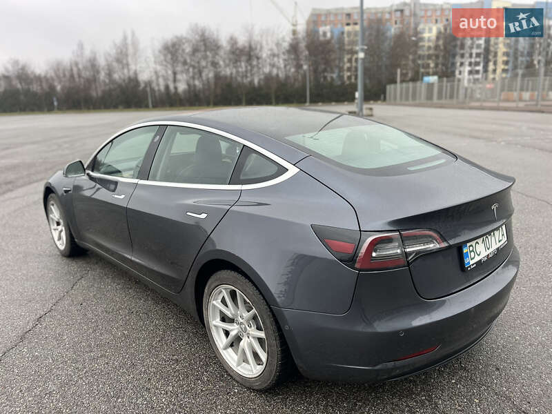 Tesla-8