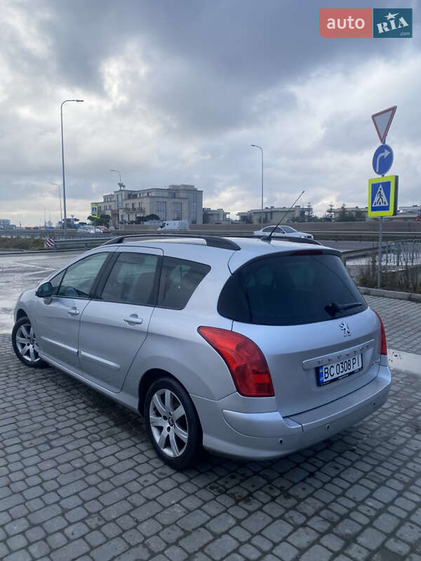 Peugeot 308 2011
