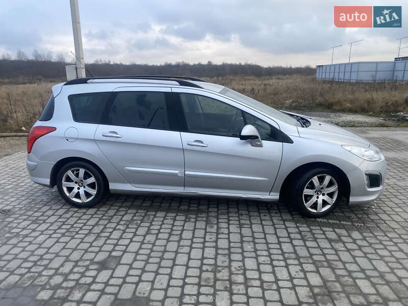 Peugeot 308 2011