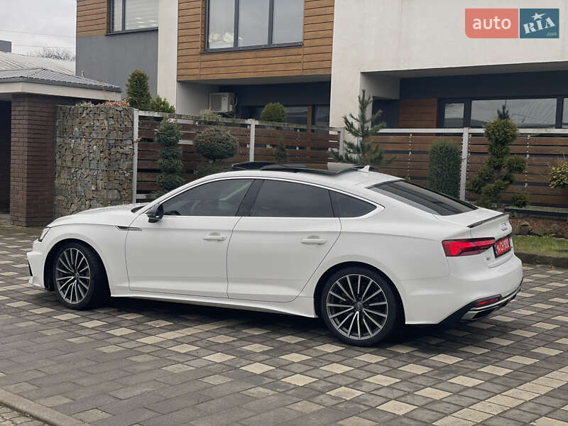 Audi-52