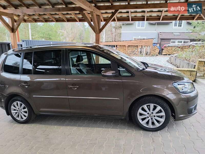 Volkswagen Touran 2012