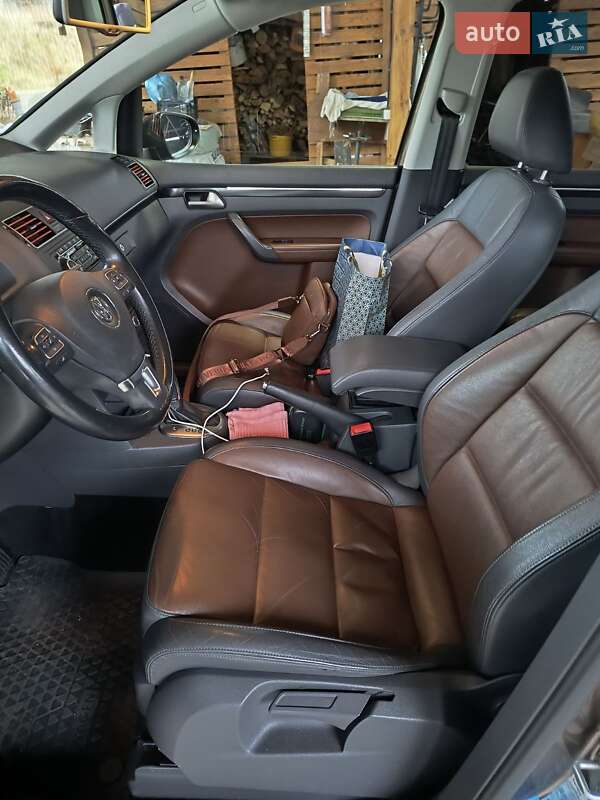 Volkswagen Touran 2012