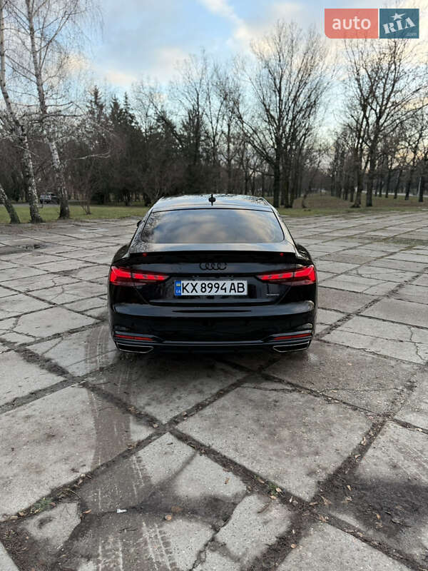 Audi-25