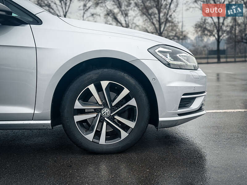 Volkswagen Golf 2020