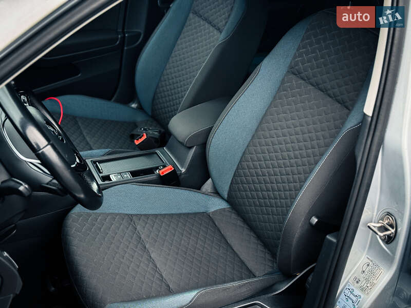 Volkswagen Golf 2020