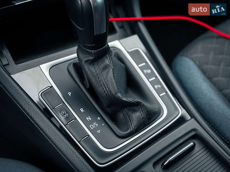 Volkswagen Golf 2020