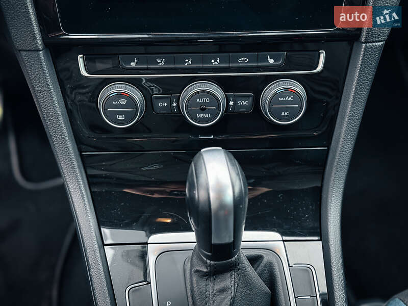 Volkswagen Golf 2020