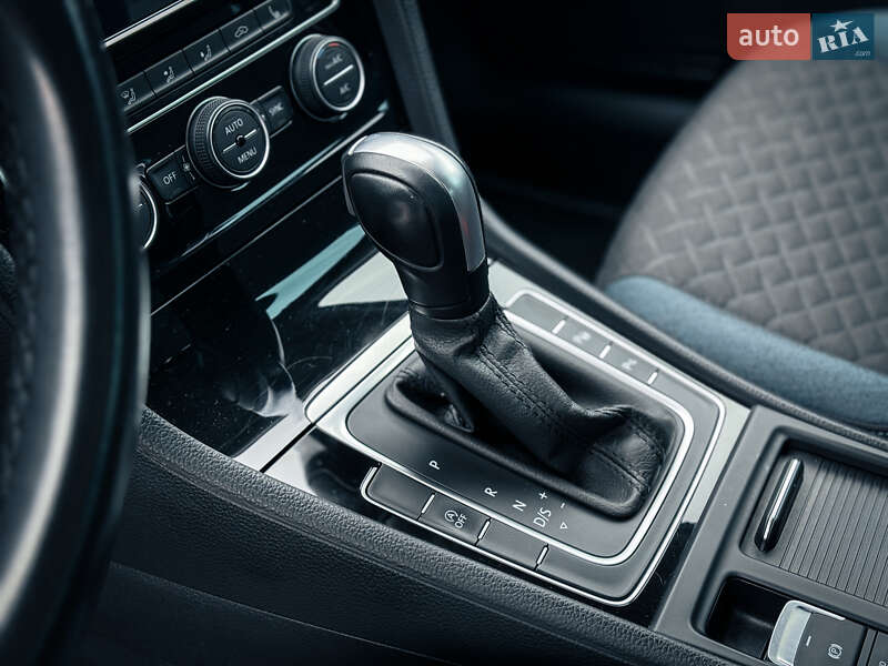 Volkswagen Golf 2020