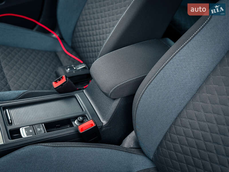 Volkswagen Golf 2020