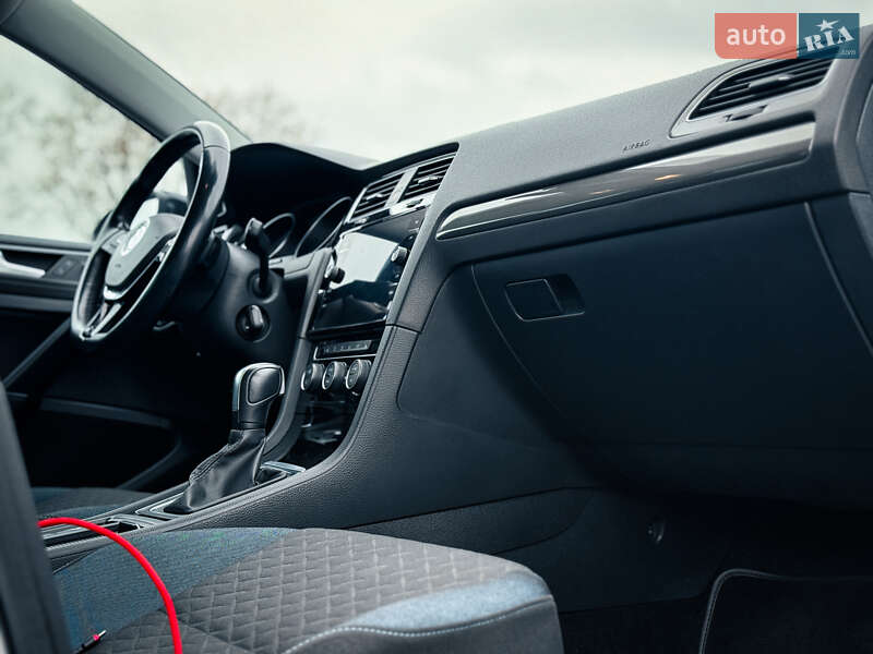 Volkswagen Golf 2020