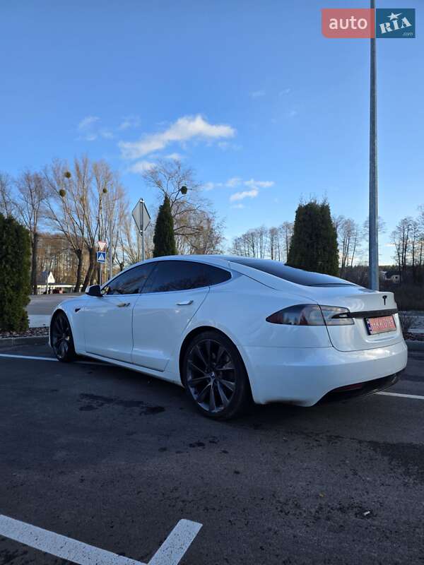 Tesla Model S 2017