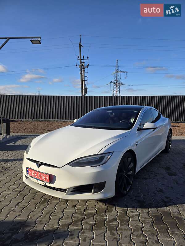 Tesla Model S 2017