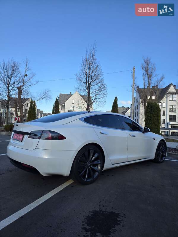 Tesla Model S 2017