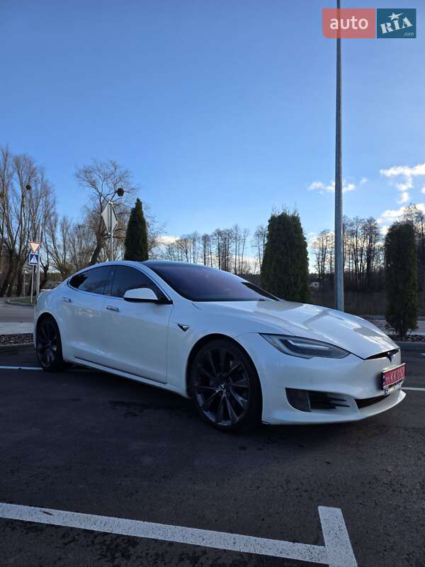 Tesla Model S 2017