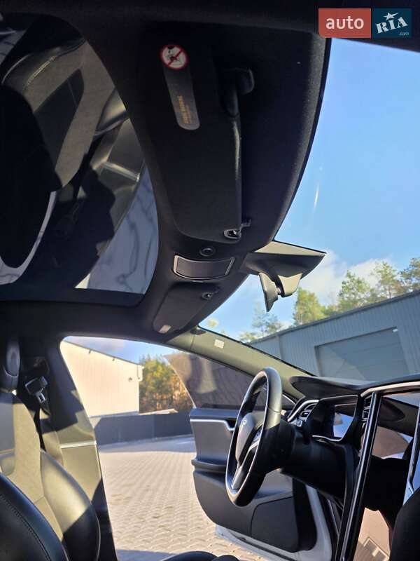 Tesla Model S 2017
