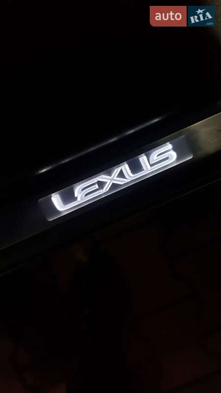 Lexus-2