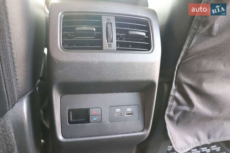 Nissan-22