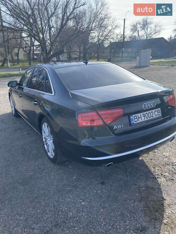 Audi A8 2013
