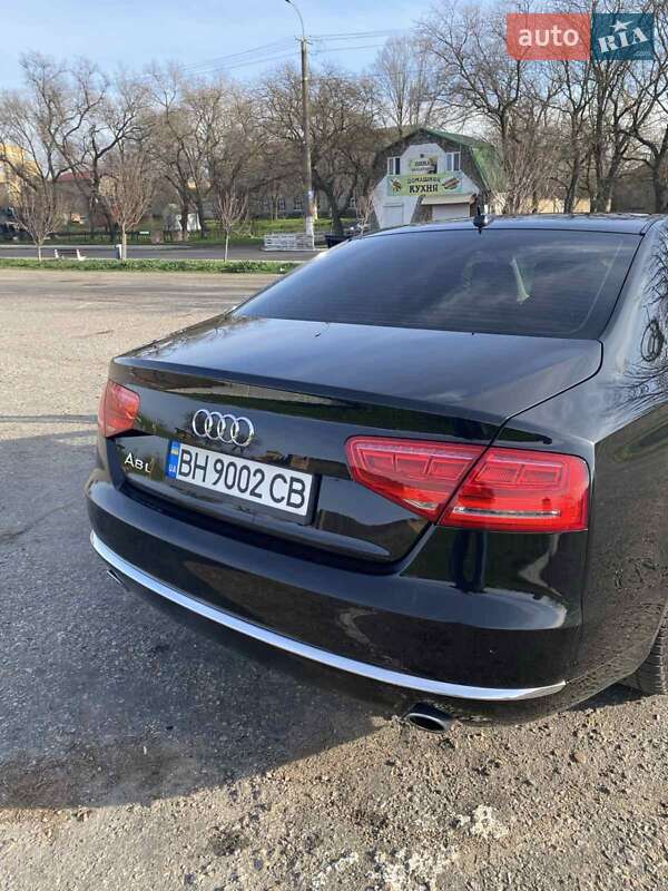 Audi A8 2013