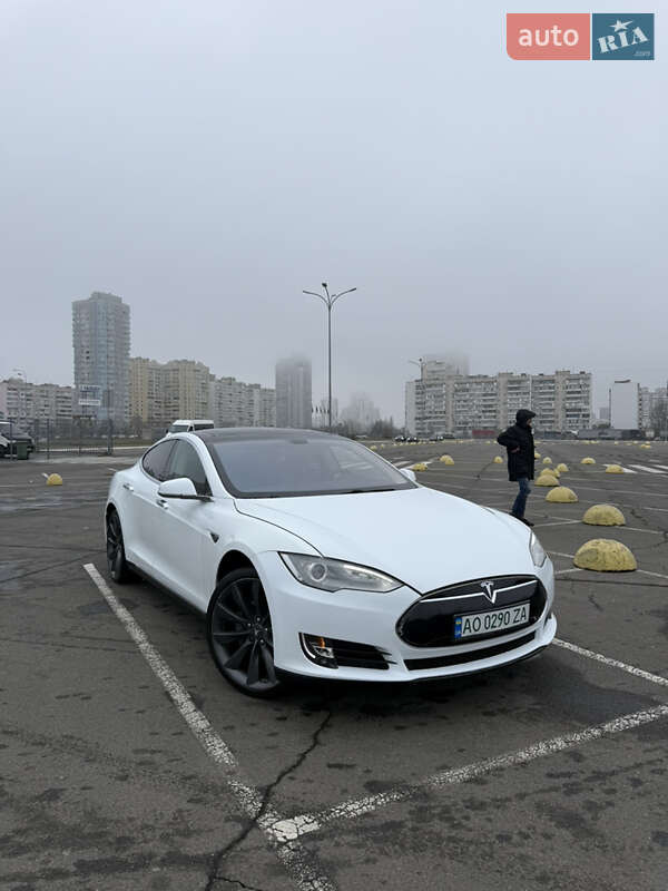 Tesla-4