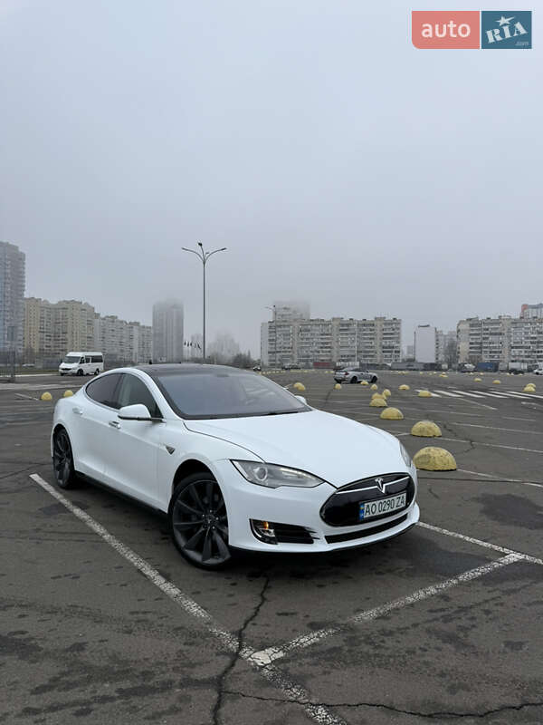 Tesla-23