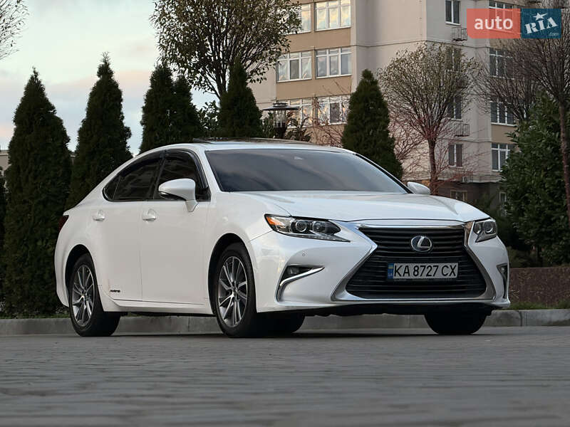 Lexus ES 2016
