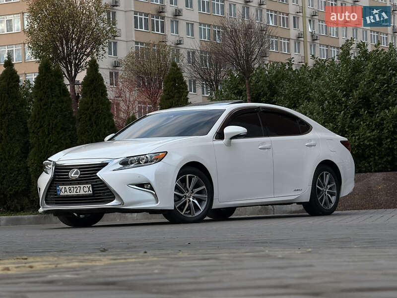 Lexus ES 2016