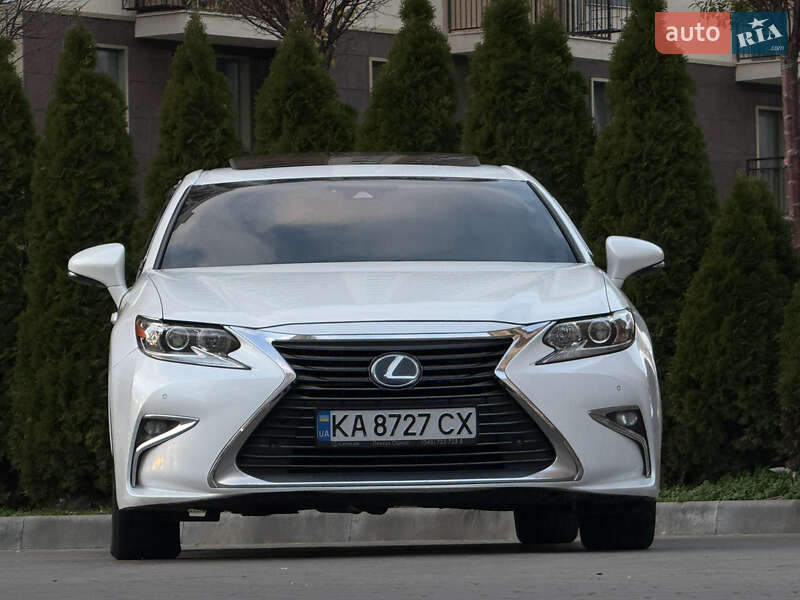 Lexus ES 2016