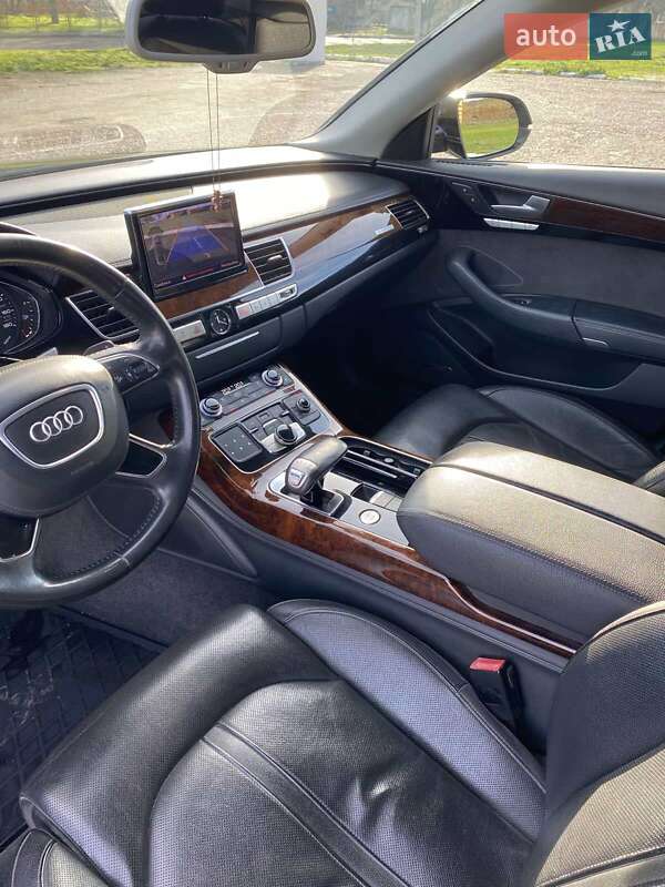 Audi A8 2013