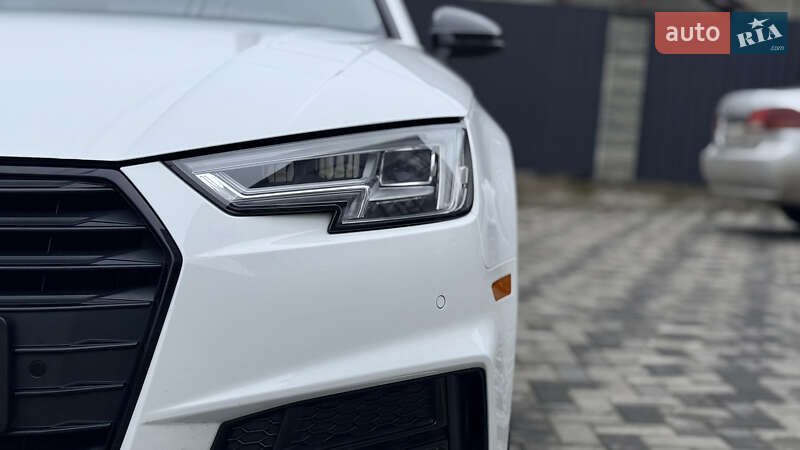 Audi-0