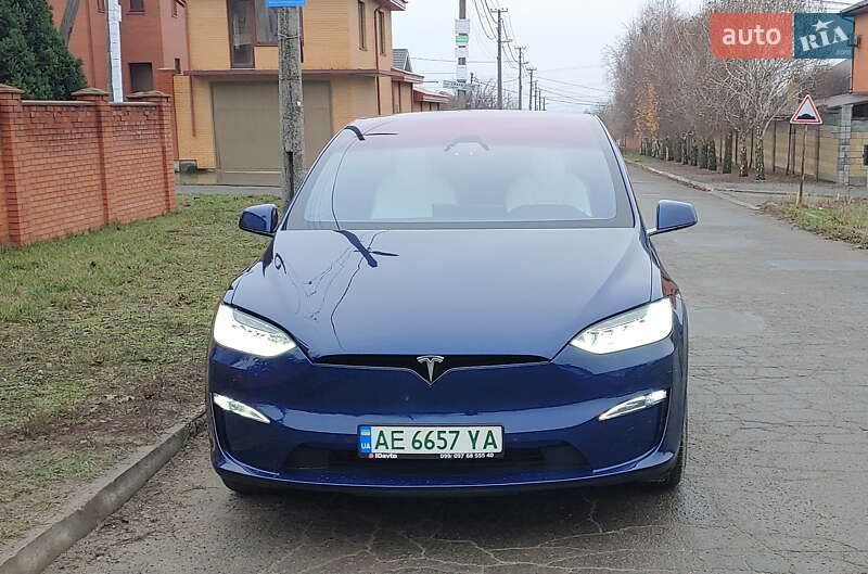 Tesla-4