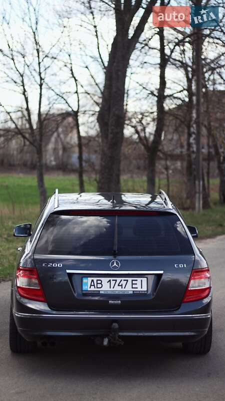 Mercedes-Benz-21