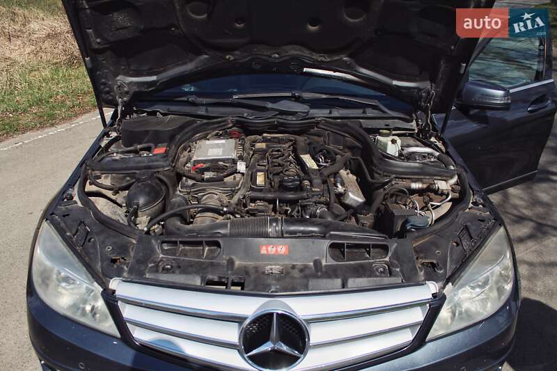 Mercedes-Benz-8