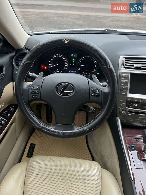 Lexus IS 2008