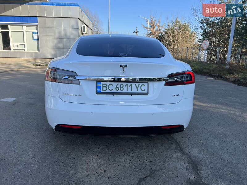 Tesla Model S 2016