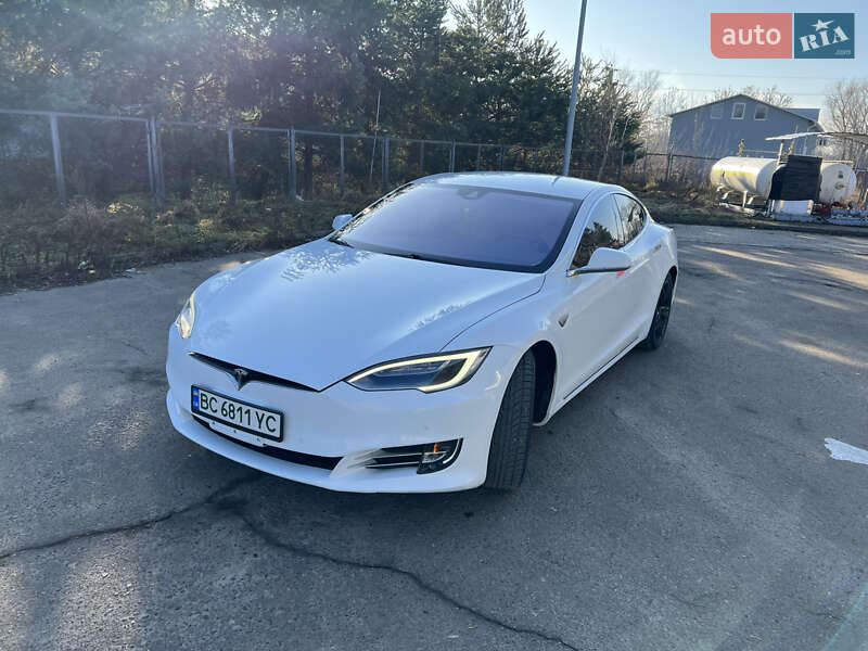 Tesla Model S 2016
