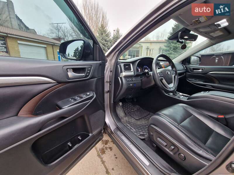 Toyota Highlander 2017