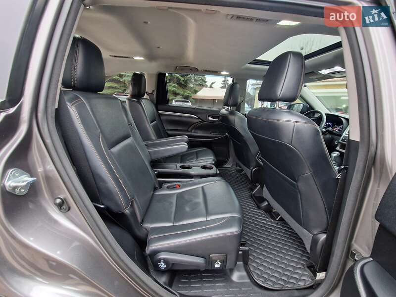 Toyota Highlander 2017