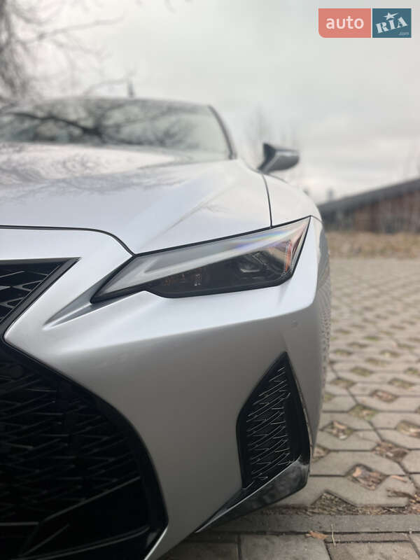 Lexus-2