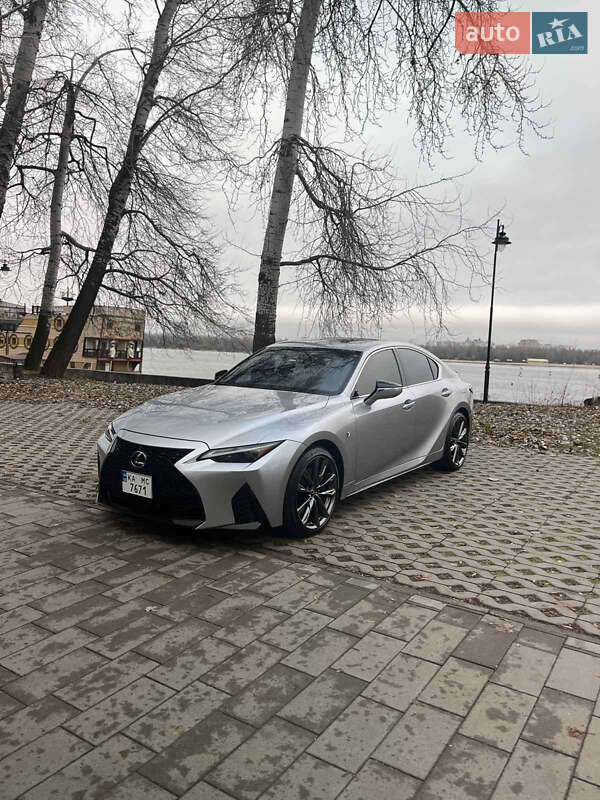 Lexus-1