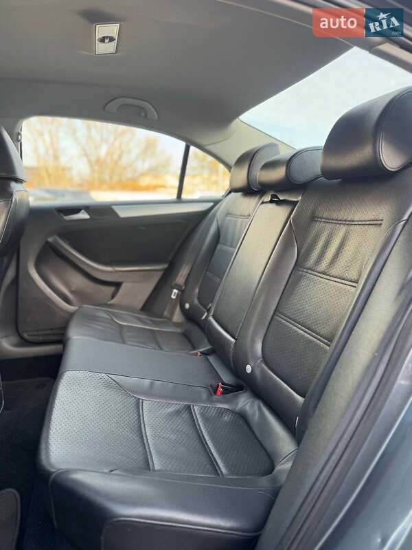 Volkswagen Jetta 2014