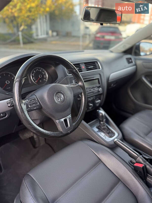 Volkswagen Jetta 2014