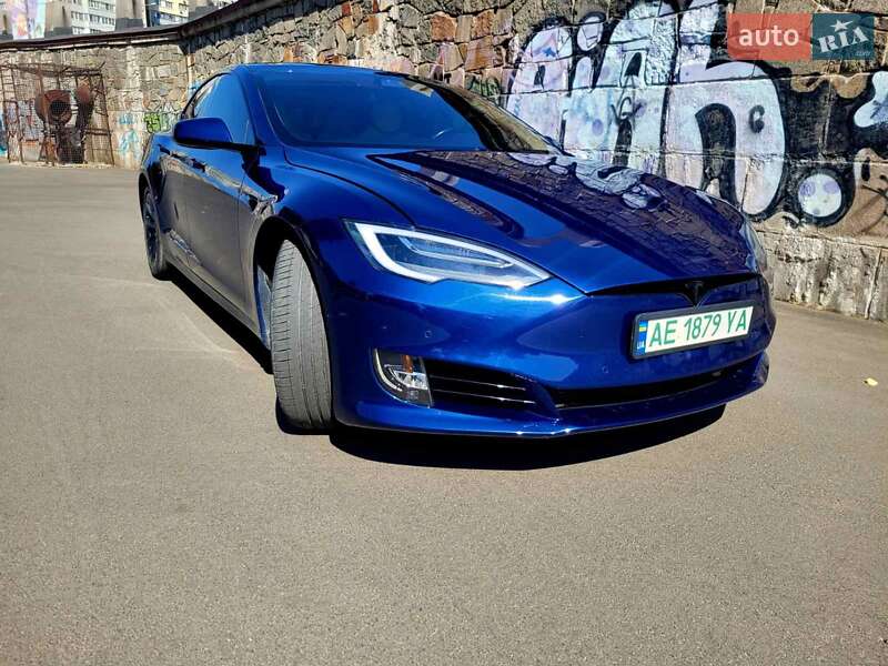 Tesla-8