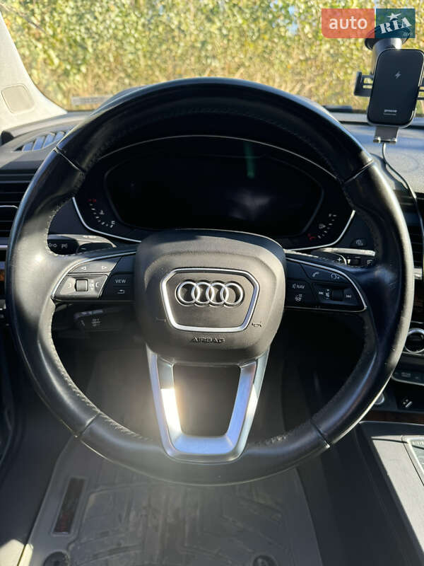 Audi-3