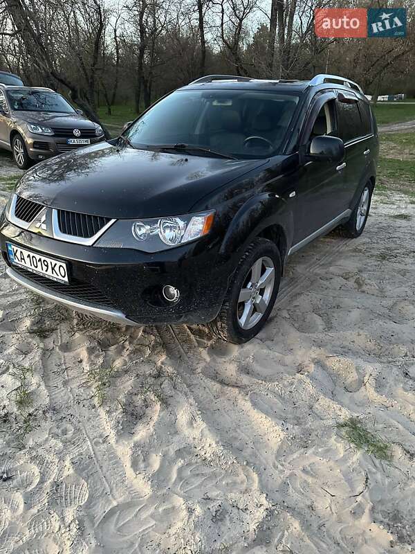Mitsubishi Outlander XL 2008