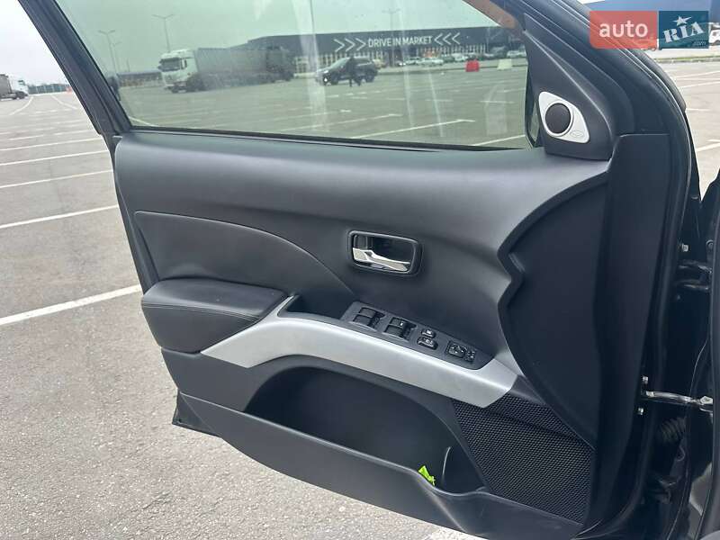 Mitsubishi Outlander XL 2008