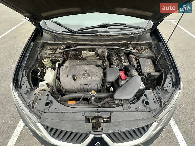 Mitsubishi Outlander XL 2008