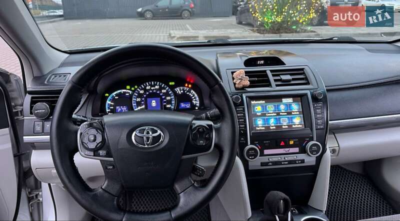 Toyota Camry 2012