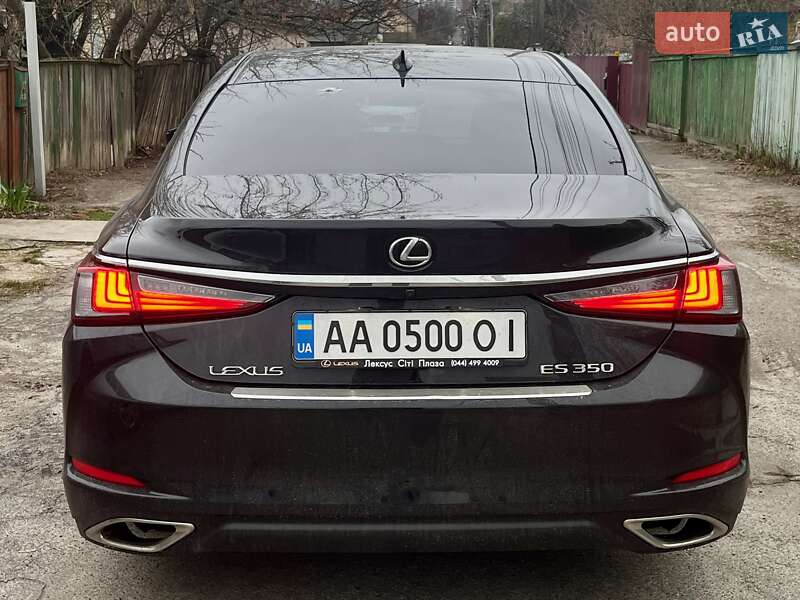 Lexus-4