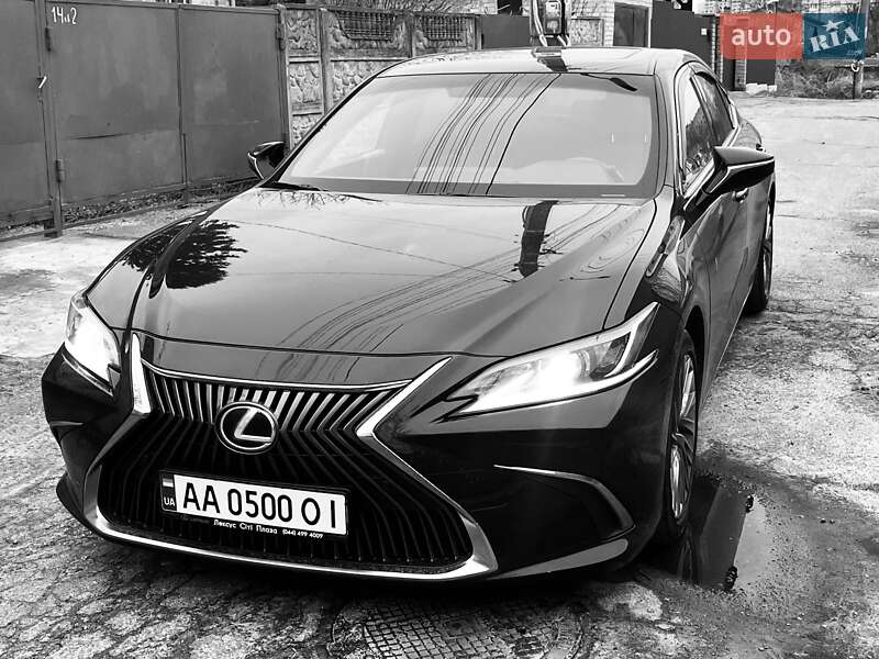 Lexus-3